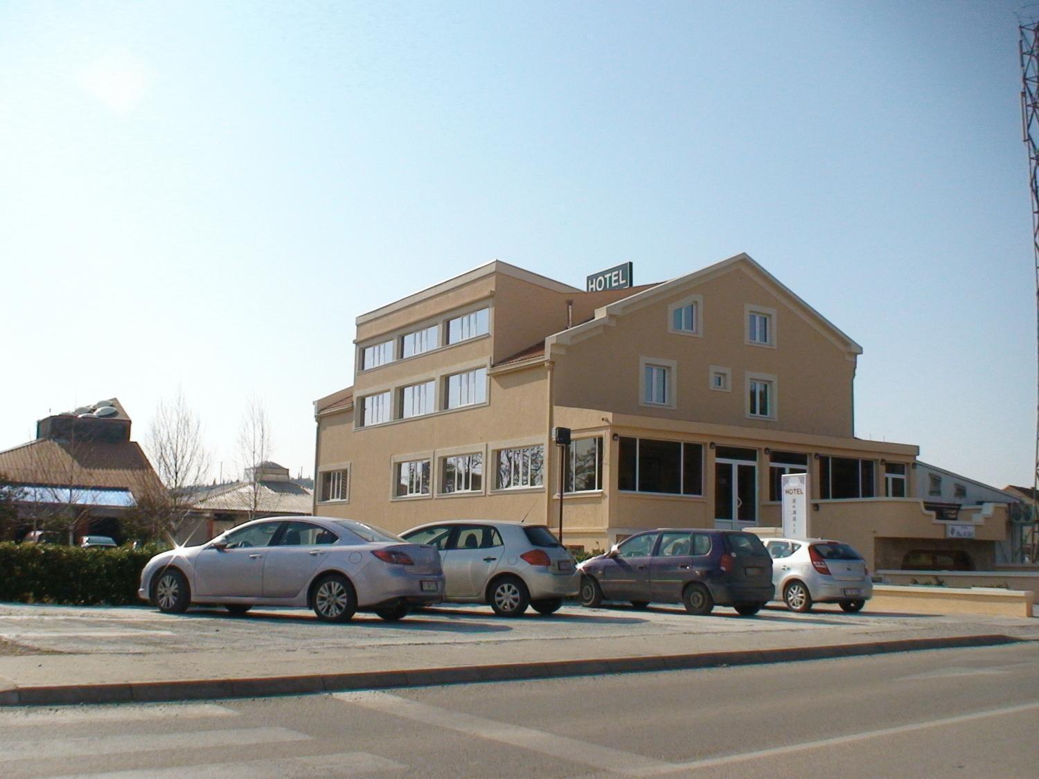 Mali Hotel Bambis Ποντγορίτσα Εξωτερικό φωτογραφία