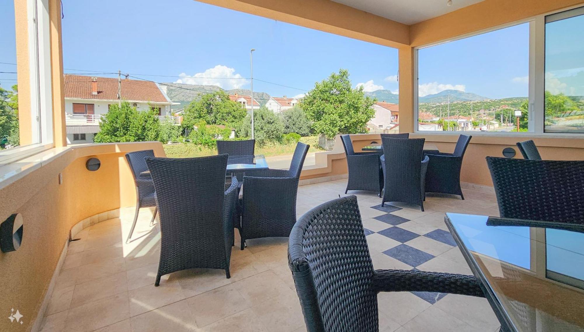 Mali Hotel Bambis Ποντγορίτσα Εξωτερικό φωτογραφία