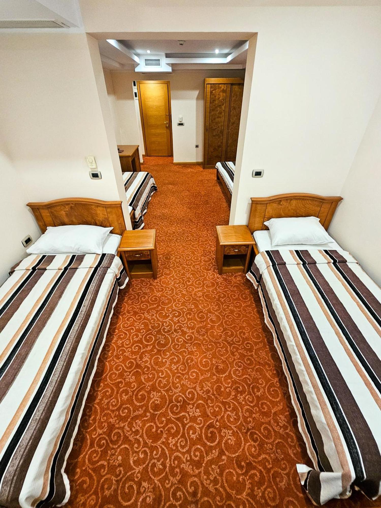 Mali Hotel Bambis Ποντγορίτσα Εξωτερικό φωτογραφία