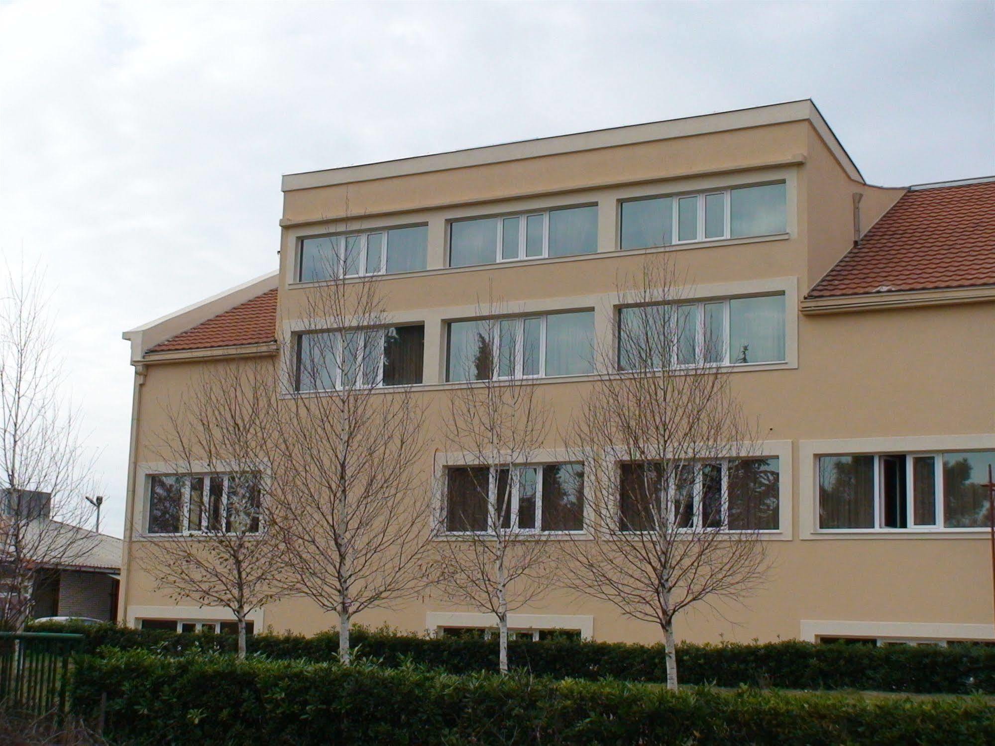 Mali Hotel Bambis Ποντγορίτσα Εξωτερικό φωτογραφία