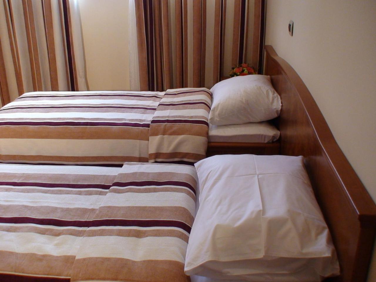 Mali Hotel Bambis Ποντγορίτσα Εξωτερικό φωτογραφία