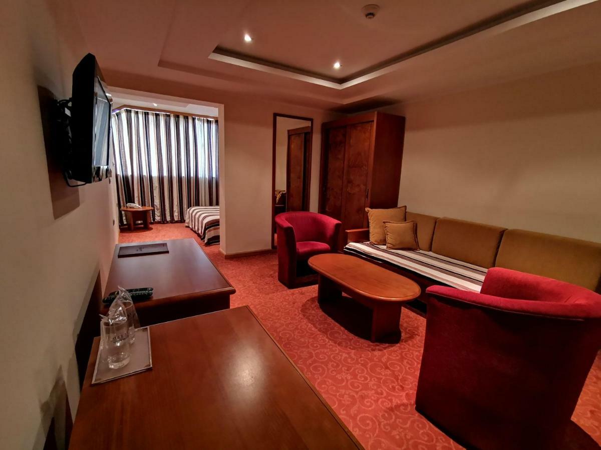 Mali Hotel Bambis Ποντγορίτσα Εξωτερικό φωτογραφία